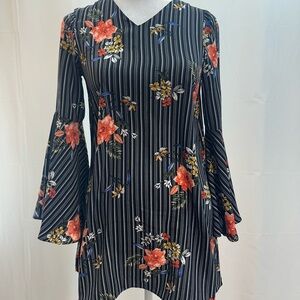 Soprano Black Floral Striped Tunic S NWTS